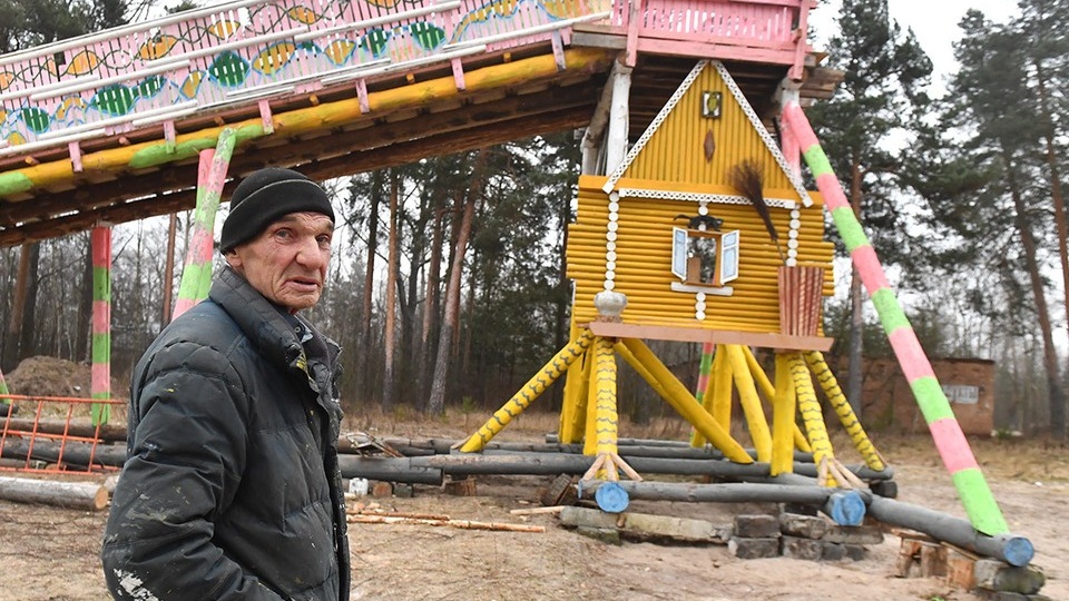 Как один мужик, живущий на краю леса, превратил полузаброшенный поселок в мекку для туристов и блогеров