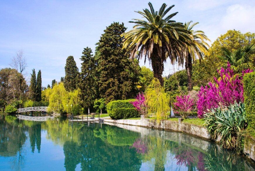 Новый Афон, Абхазия Источник фото https://i.pinimg.com/originals/cd/29/09/cd290942eda6d57d10b6c67d5fbb0718.jpg