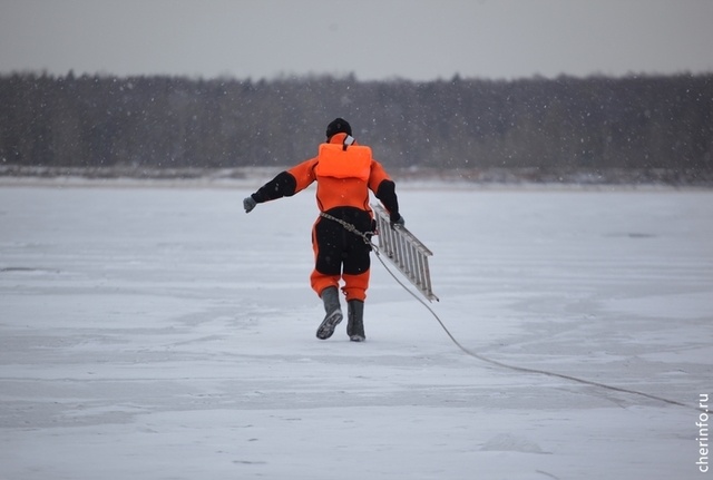    Запрет начнет действовать со среды, 5 марта. Об этом cherinfo сообщил начальник водно-спасательного отряда Иван Крылов.