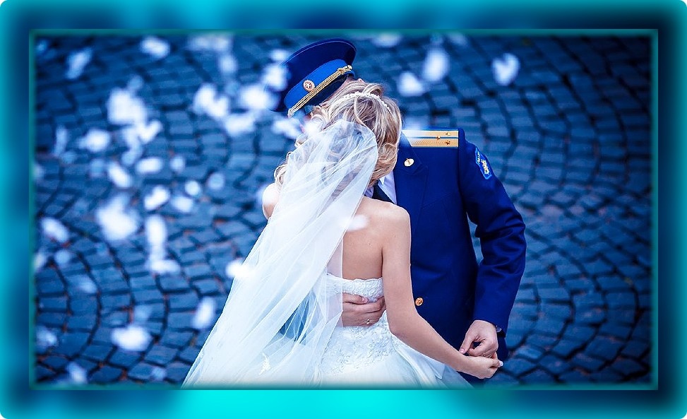 Так Лебедёнок Лебедем прекрасным обернулся, забыв про статус "Гадкого утёнка" навсегда!