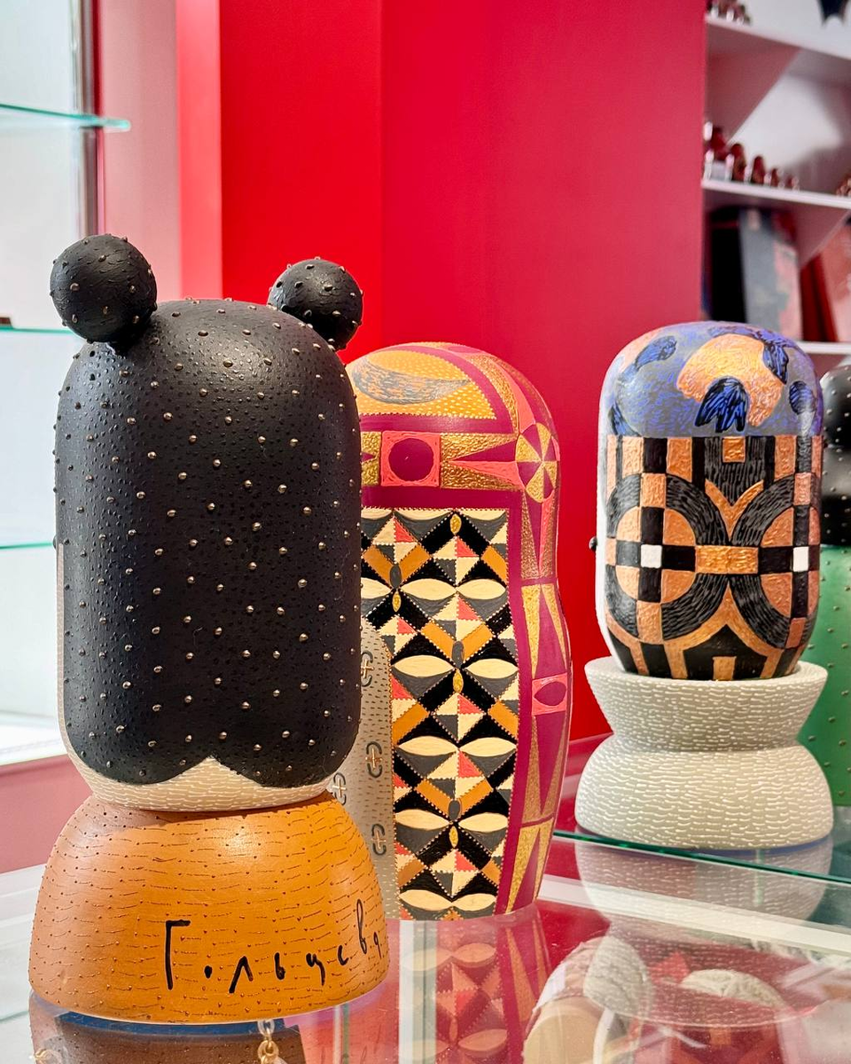 Матры Евгении Гольцевой уже успели побывать на ПМЭФ, в Новой Третьяковке и на крупнейшей в мире выставке кукол