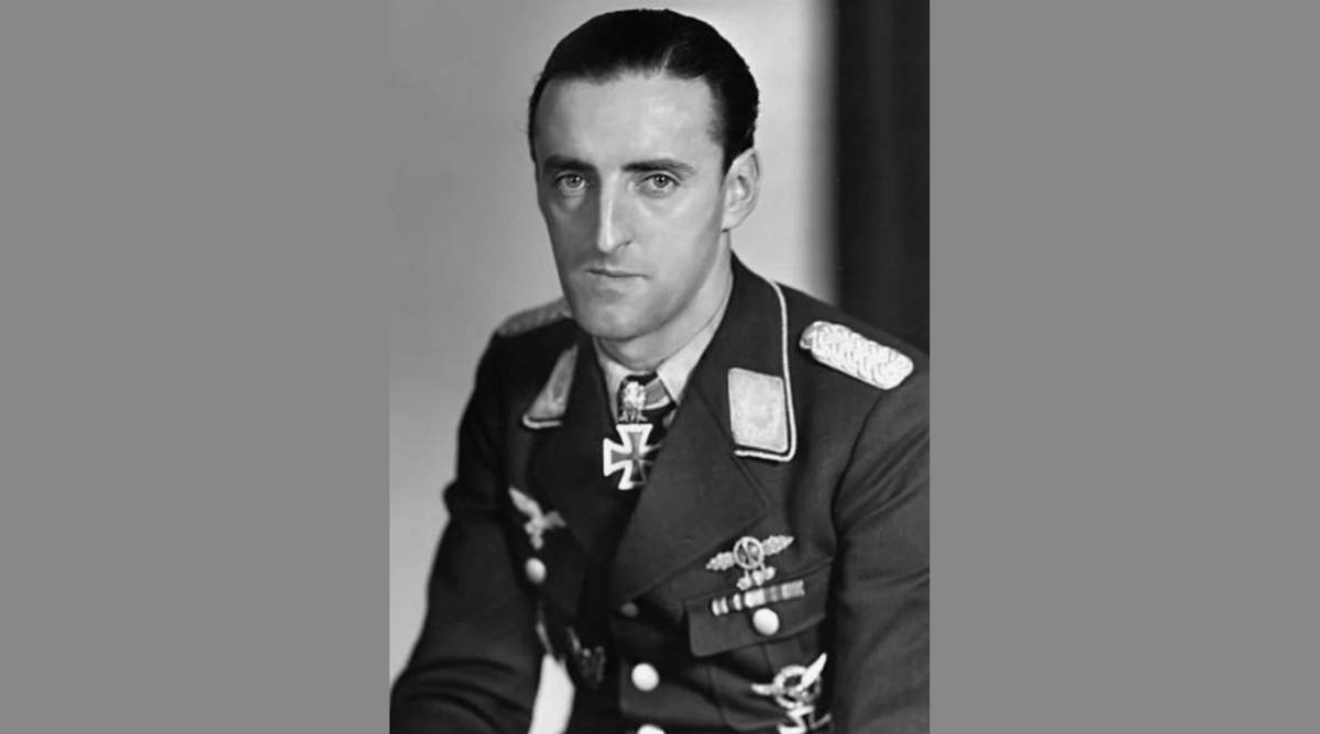 Кадры из архива: Полковник Герман Граф