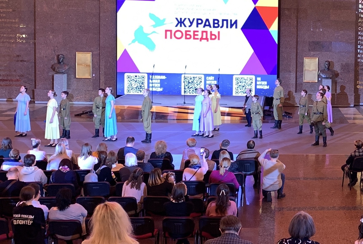 Начали ребята постарше