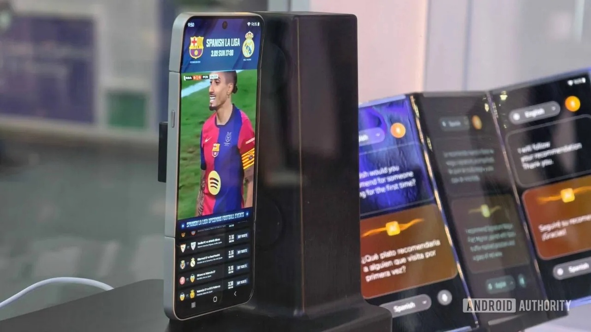    Samsung разработала тройную вертикальную раскладушку [ВИДЕО]