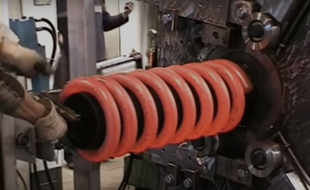 Из чего изготавливают пружины: обзор материалов