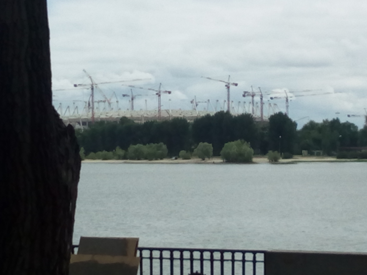 Строят будущий стадион