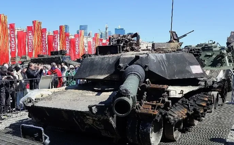 На выставке в Москве. Фото из открытых источников