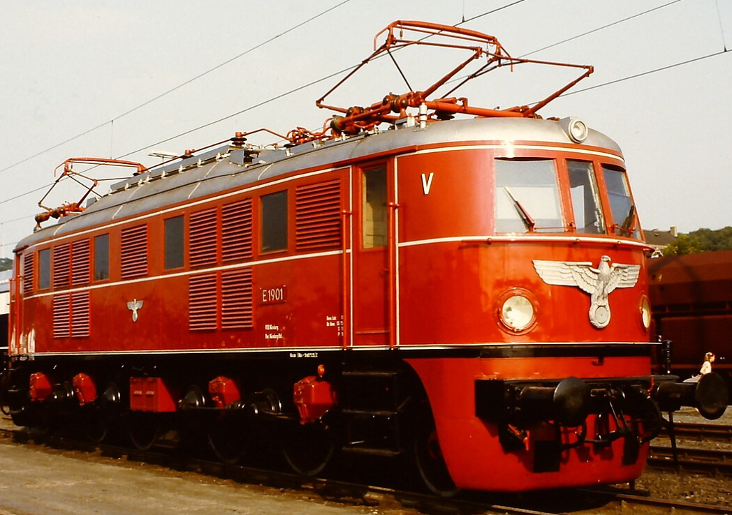 E 19 01 в красной ливрее 1985 Бохум-Дальхаузен