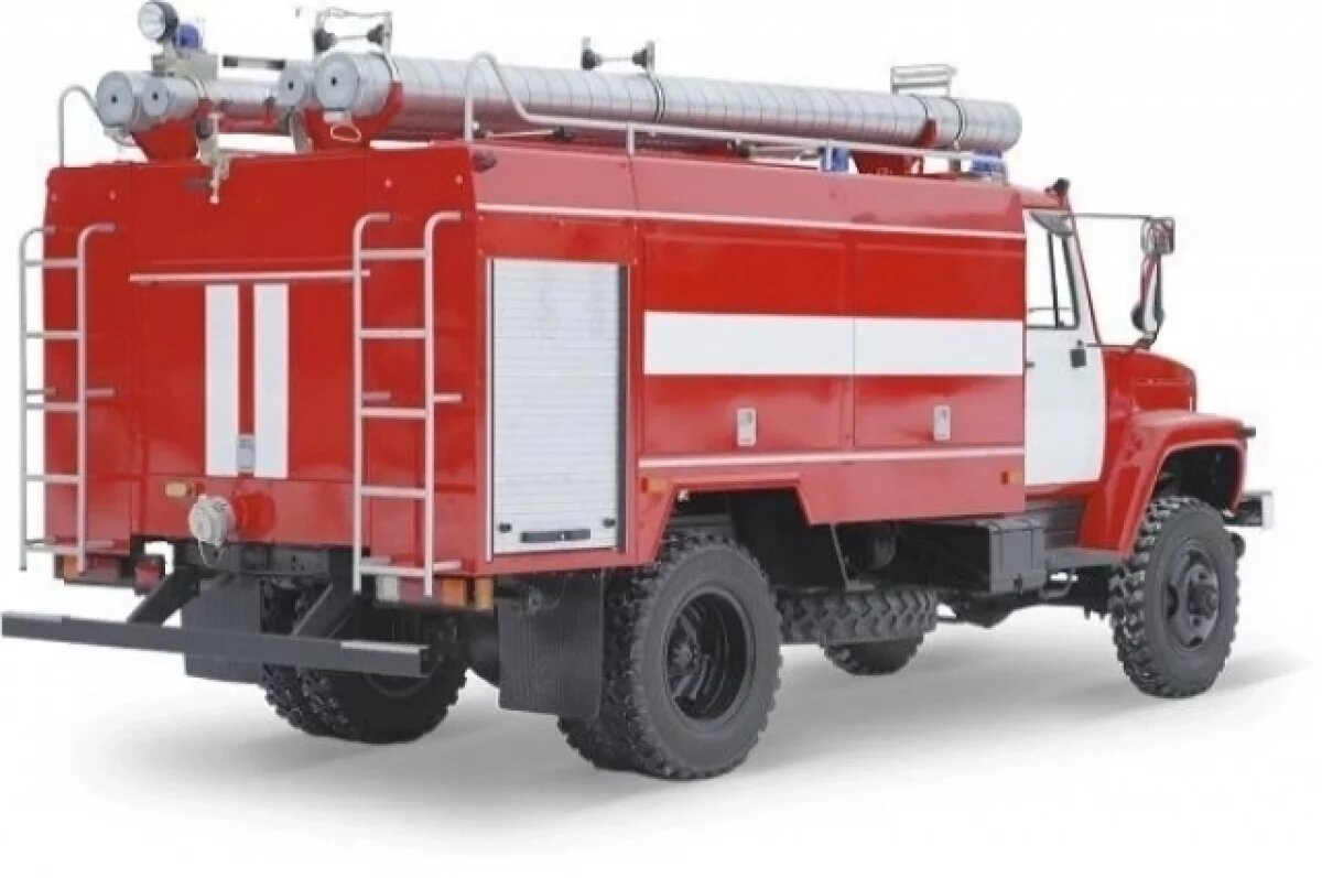    Спасатели провели учение по тушению условного пожара в военкомате Салехарда