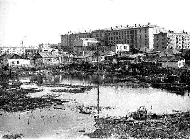 Кирсараи прямо за зданием теплотехнического института