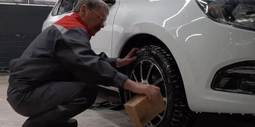    Евгений Барсов опробовал на себе свою же идею.скриншот из сюжета телеканала «Мегаполис»