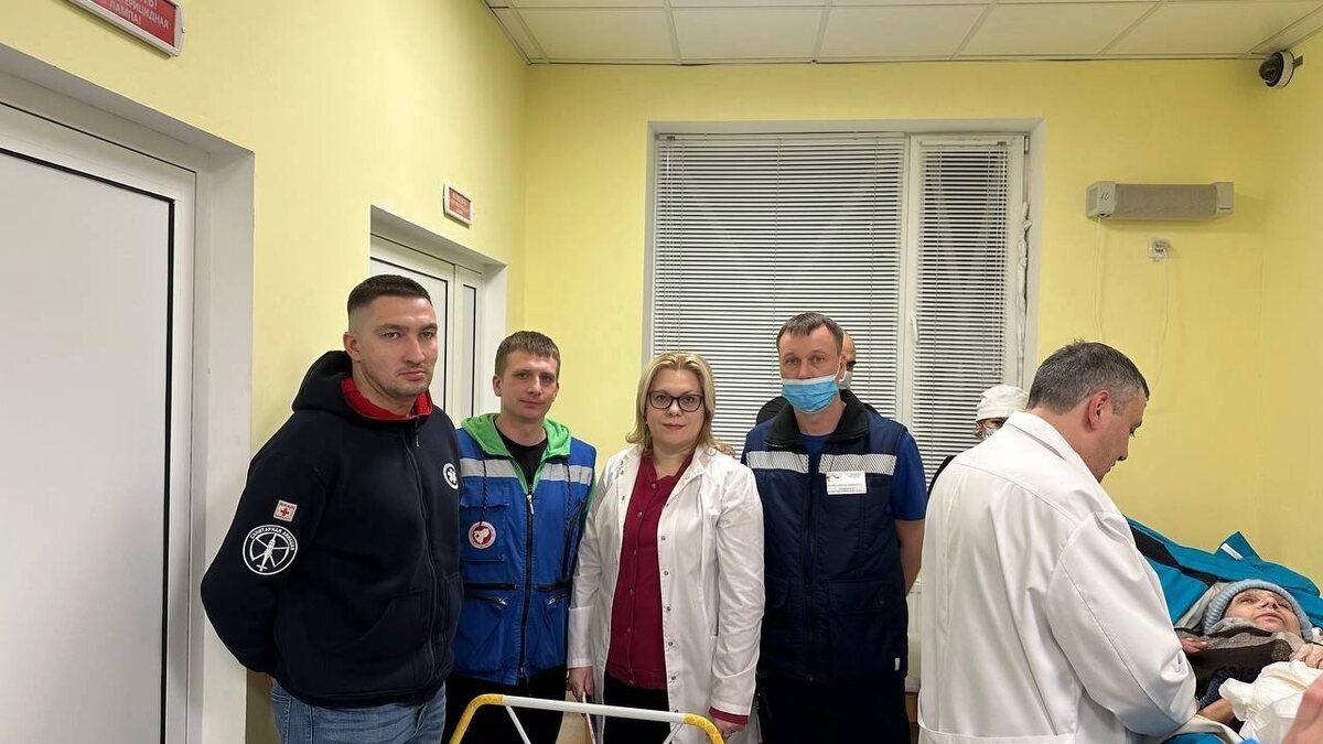    Екатерина Письменная навестила наших земляков в Курской областной больнице