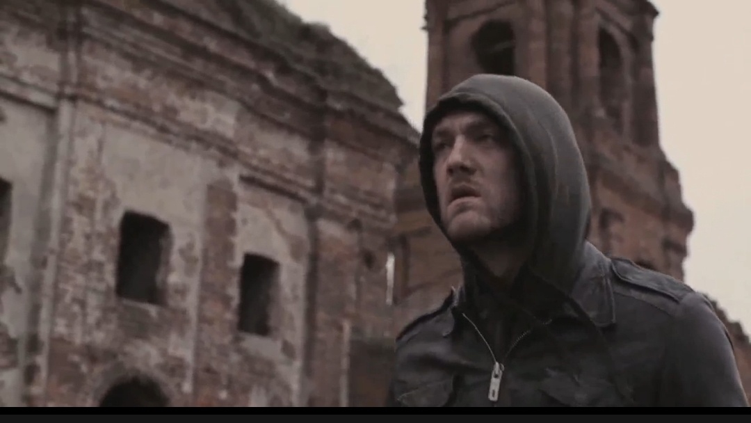 Это не сороковые-роковые. И не проклятая хрустобулошная россиякоторуюмыпотеряли. Это вЯликая, могучая и вставшая с колен.