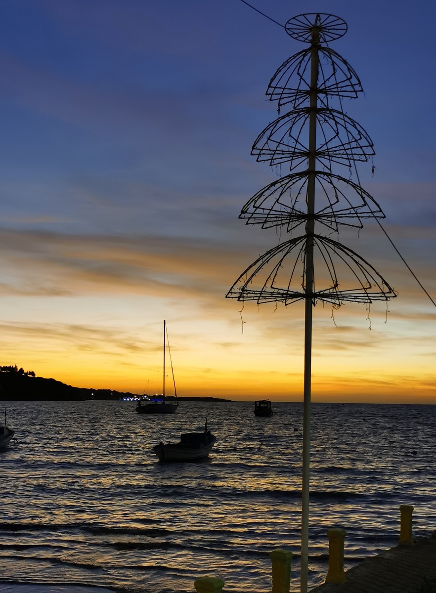 Один из закатов на нашей стоянке