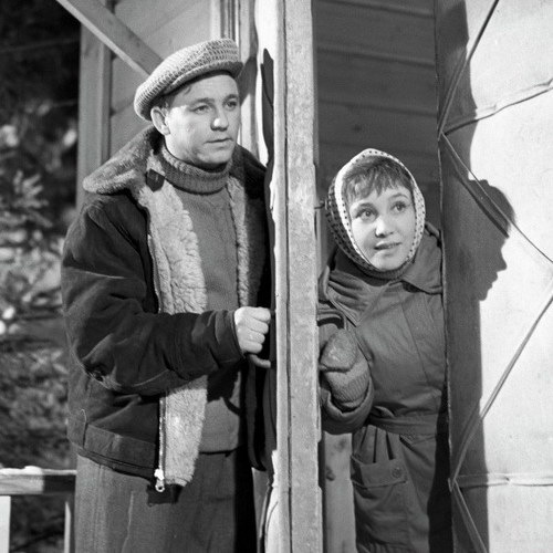     «Мосфильм. Золотая коллекция» поздравит женщин «Девчатами» и «Служебным романом»