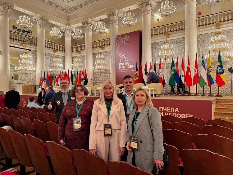     Томские пчеловоды завоевали призы престижного международного конкурса
