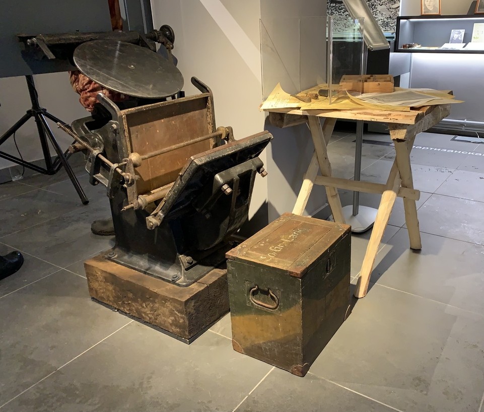    А так выглядит та самая передвижная типография Анатолий АГРАФЕНИН