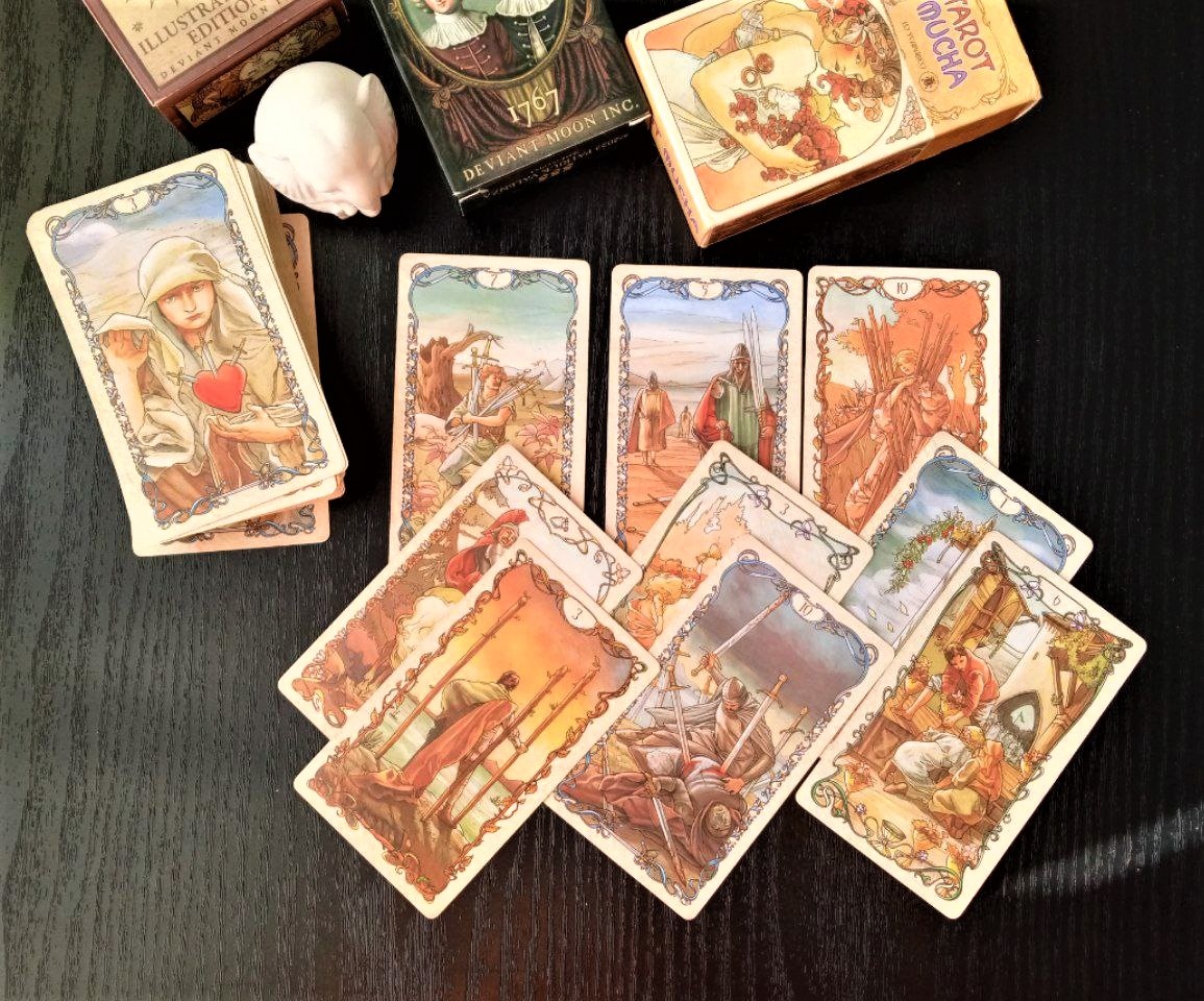 Ответ смотрим на колоде "Таро А. Мухи"