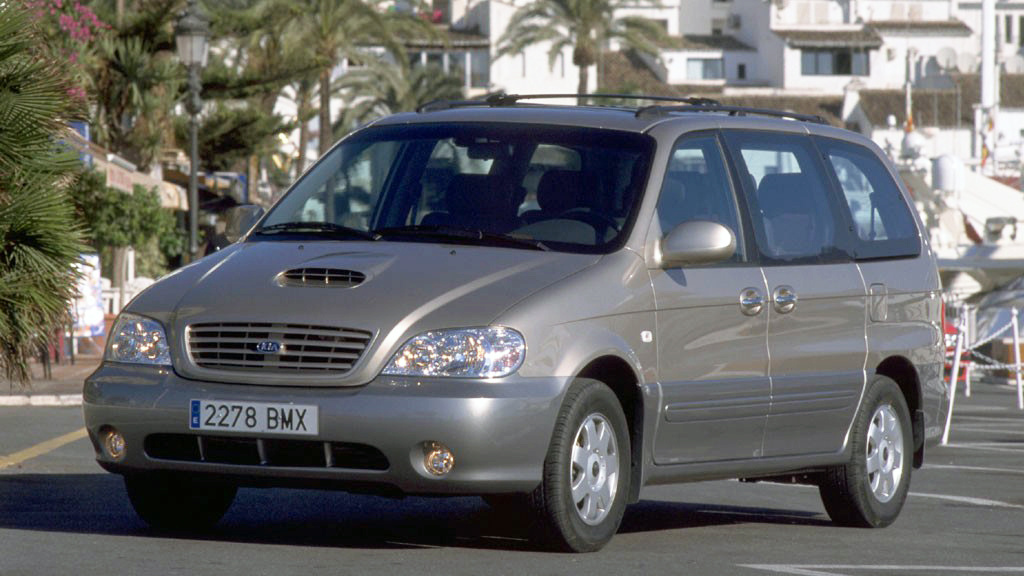 KIA Carnival первого поколения, фото с сайта www.specsan.com