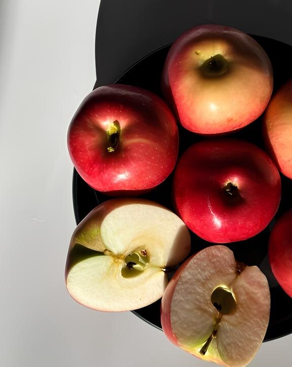 Заманчивые яблочки. Фото Е. Островской.