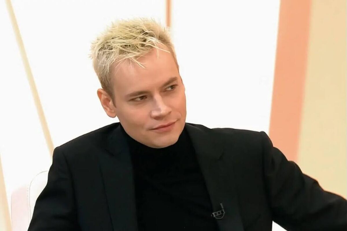    Ярослав Дронов кадр шоу "Судьба человека" на канале "Россия"