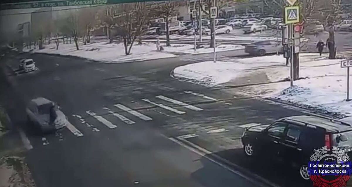     В Красноярске на Говорова водитель-бесправник сбил подростка на светофоре