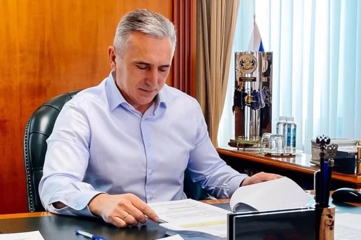    Александр Моор на личном приеме дал поручения по благоустройству