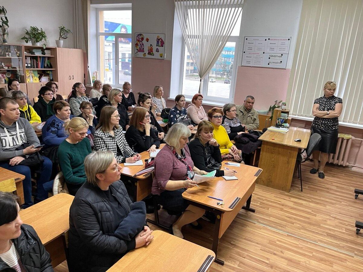    Школьные собрания: нужно ли родителям приходить?