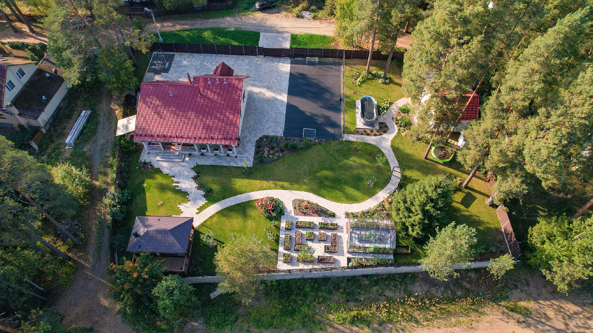 Частный сад. Вид сверху