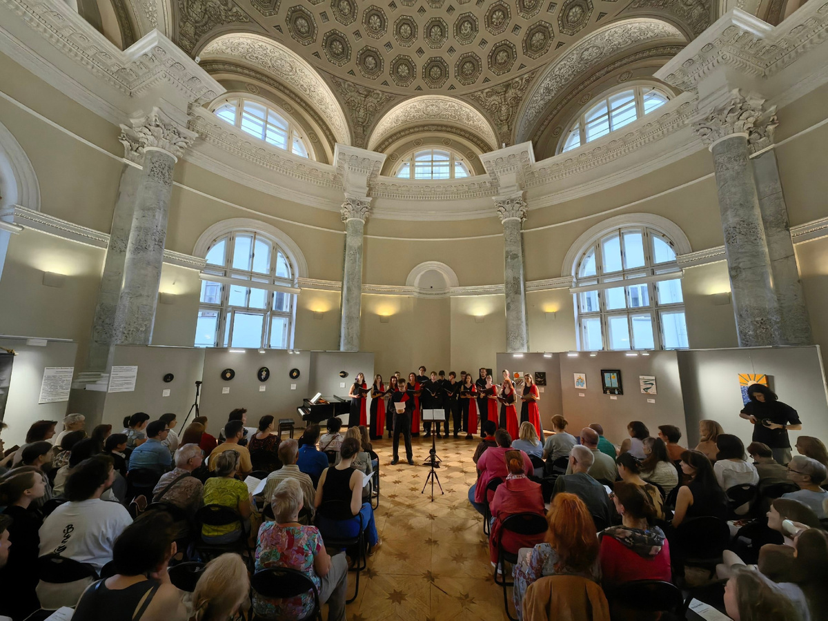 Июнь 2024 г., концерт-лекция в Ротонде (центр искусства и музыки на Невском, 20)