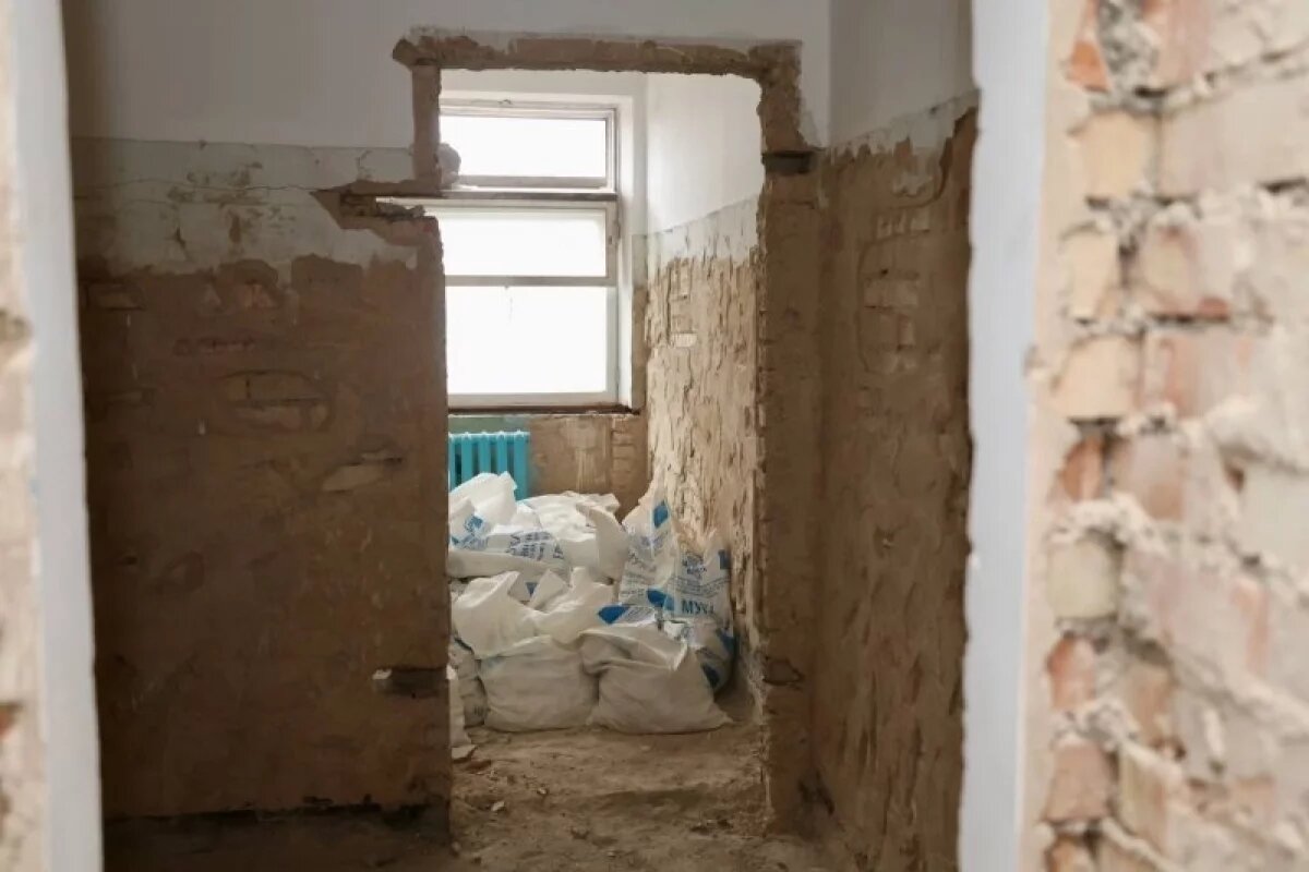    Начало работ по капремонту школы №13 в Пскове оценил Михаил Ведерников