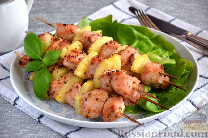 индейка, ананас консервированный, горчица, приправа для птицы, соль, перец чёрный молотый