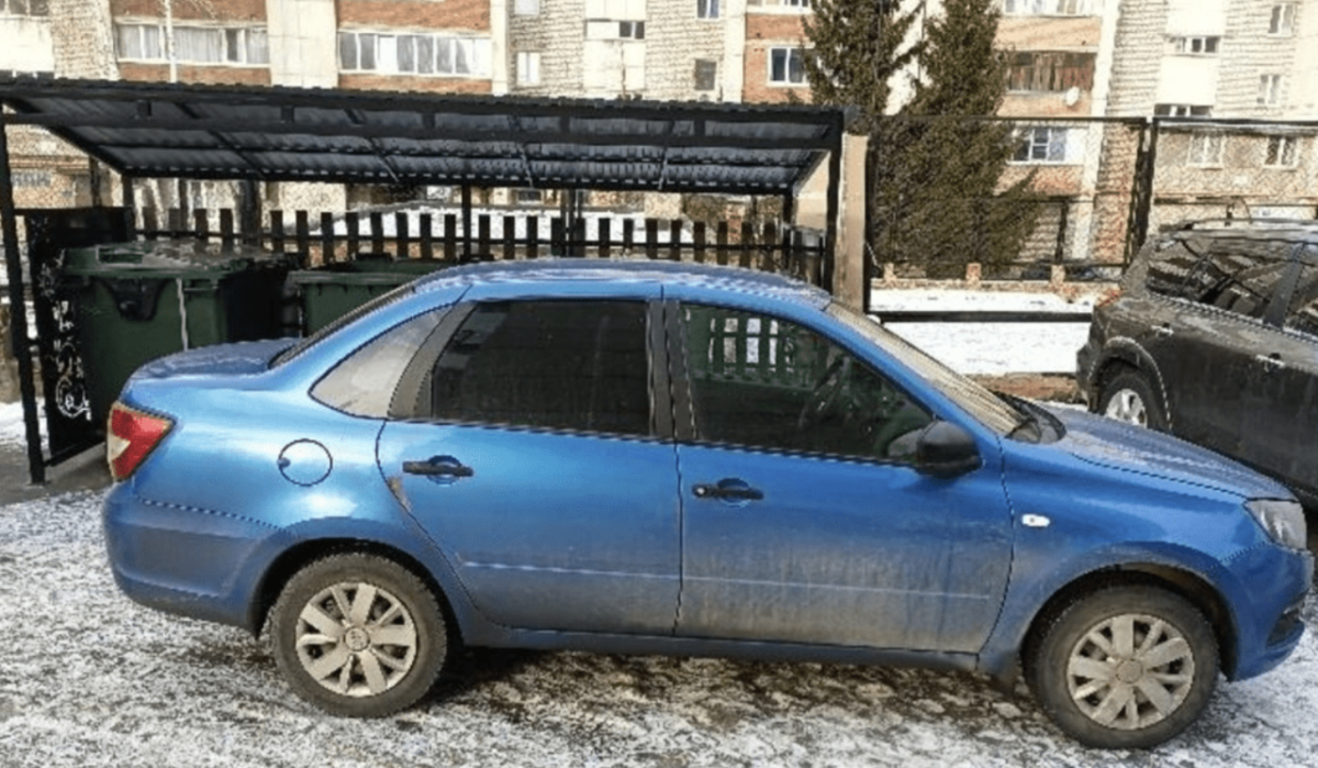     Парковка машины у баков. Источник: bashkortostan.ru Автор фото: Пресс-служба РБ