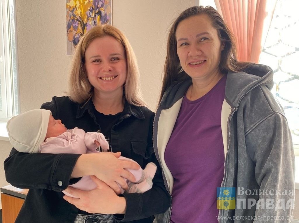 Ольга Макарова (слева), Светлана справа📷    Парковка со схватками: как беременную волгоградку в нарушители записали…
