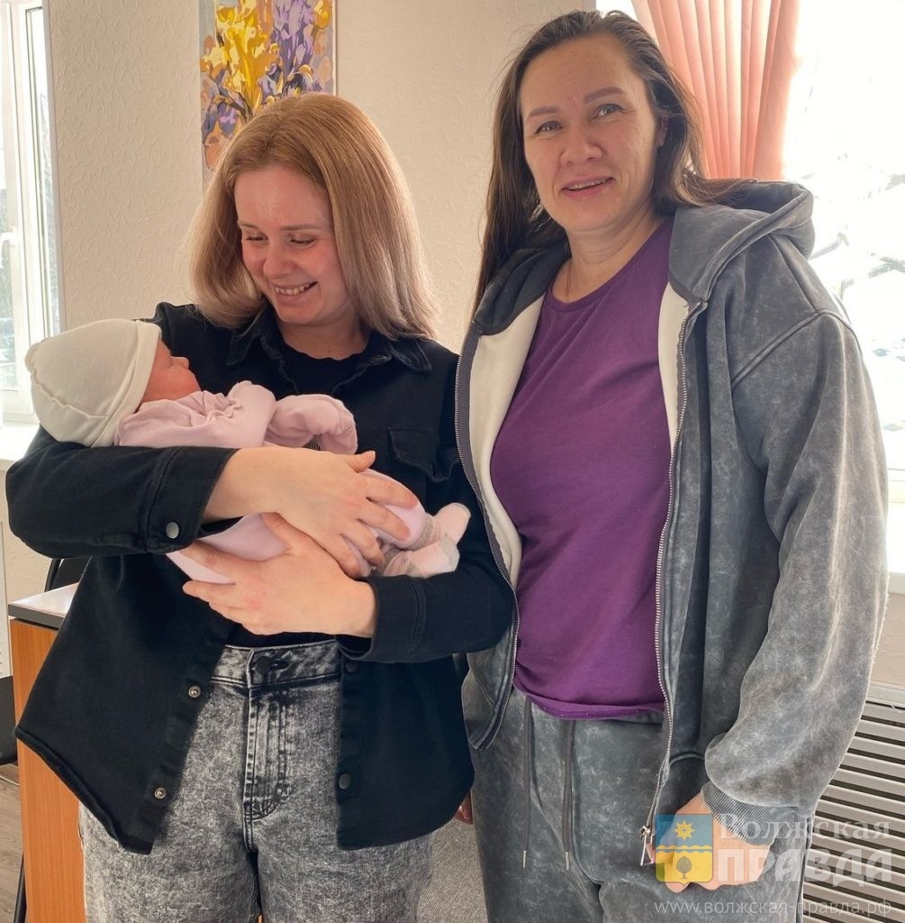 Ольга Макарова (слева), Светлана справа📷    Парковка со схватками: как беременную волгоградку в нарушители записали…
