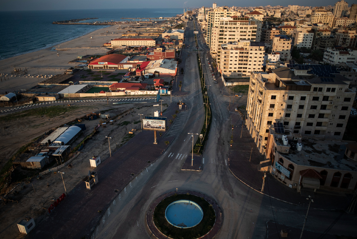 © AP Photo / Khalil Hamra