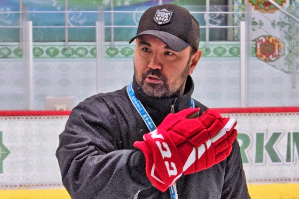    Главный тренер сборной Туркменистана Ильяс Велиев. / Ирада Ордухани