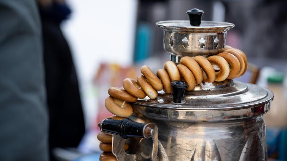 Баранки на самоваре.📷Фото: Ксения Федорова / Коммерсантъ