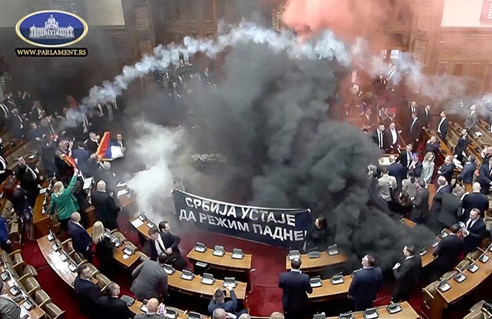    SERBIAN PARLIAMENT POOL/REUTERS