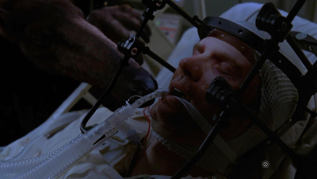 Пролистните изображение, чтобы увидеть следующий кадр из фильма «Королевский госпиталь» (2004)