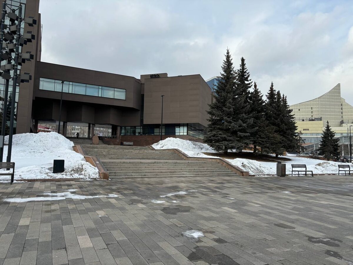 Это другой музей, просто попался в пути