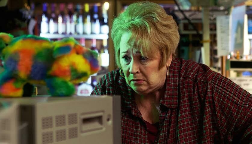 Пролистните изображение, чтобы увидеть следующий кадр из фильма «Открыто круглосуточно» (2015)