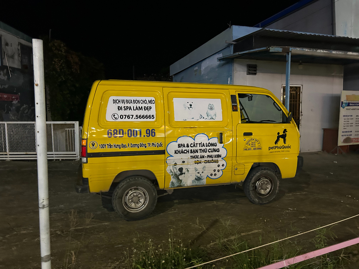 На острове есть целые заброшенные районы