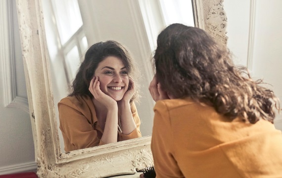 Фотограф: Andrea Piacquadio: https://www.pexels.com/ru-ru/photo/774866/