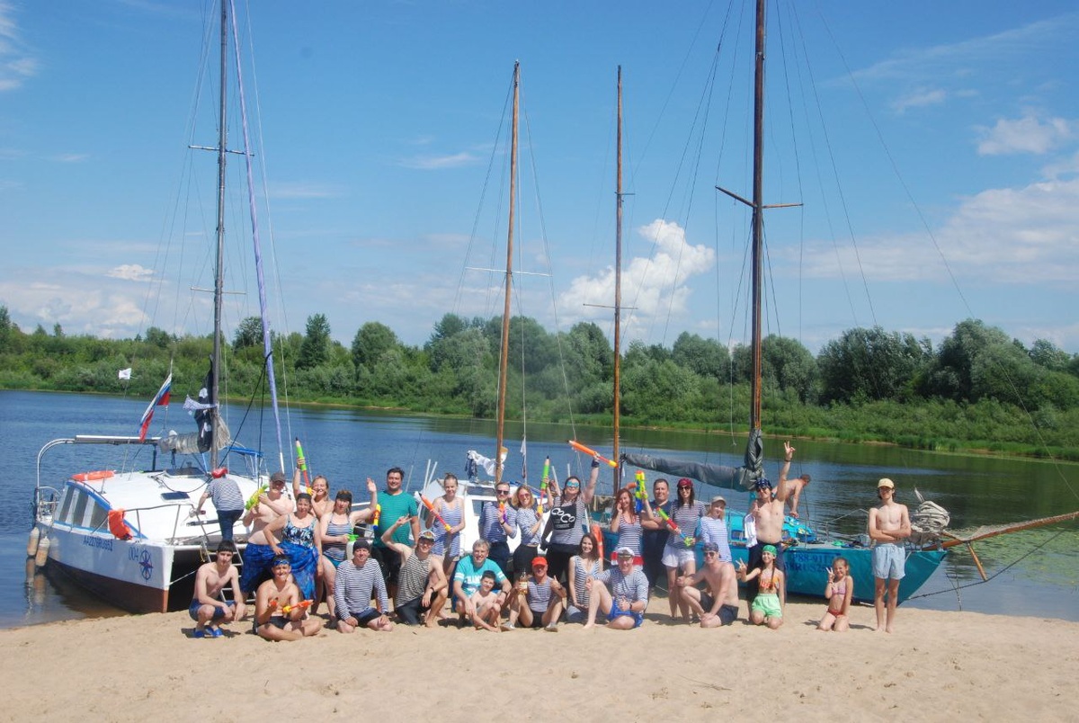 Все участники пиратской вечеринки