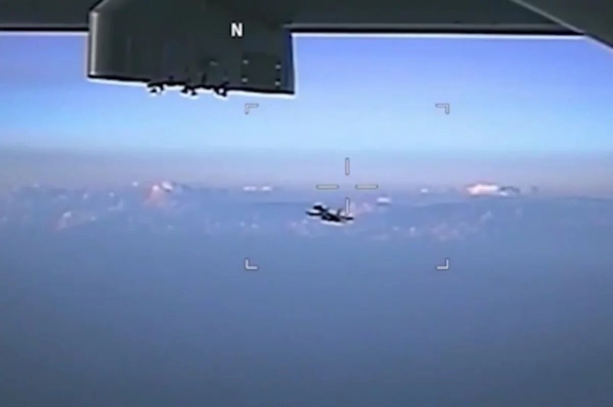    SHOT: российский Су-35С напугал французский MQ-9 над Средиземным морем