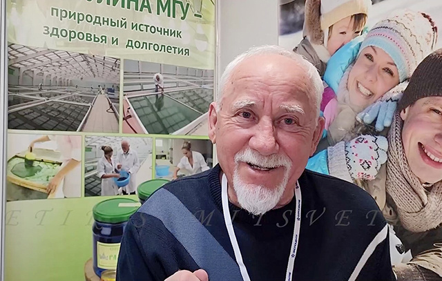    Михаил Лямин рассказал, что сам ест спирулину каждый день – на завтрак, обед и ужин. Кстати, в этом году он отметит 80-летие. По его словам, микроводоросли Spirulina полезна не только для людей, животных, птиц и рыб, но и для растений. Также для пчел