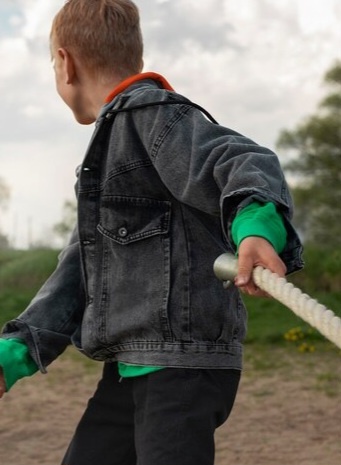 Перетягивание каната. Фото: www.freepik.com