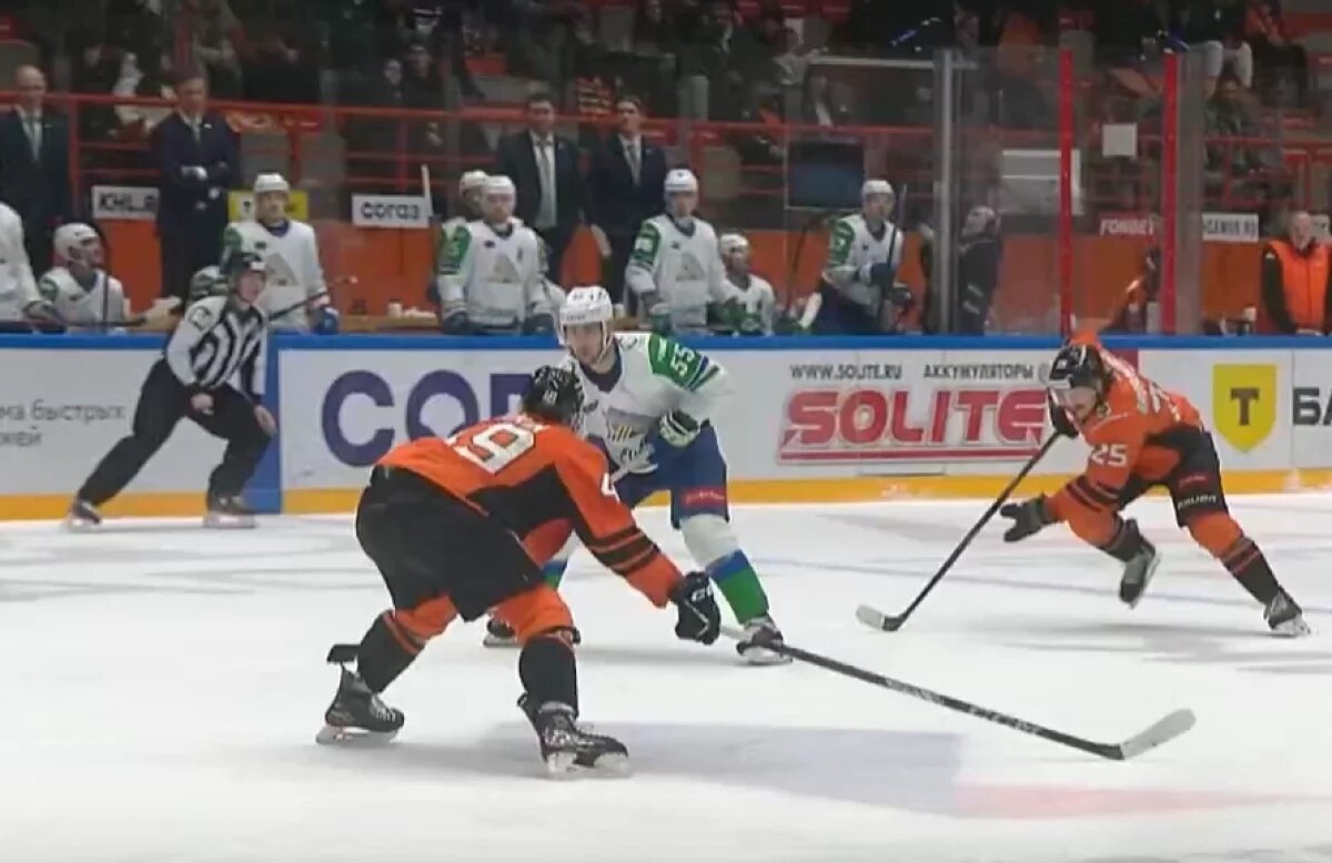    Хабаровский «Амур» перебросил, но не обыграл «Салавата Юлаева» в матче КХЛ