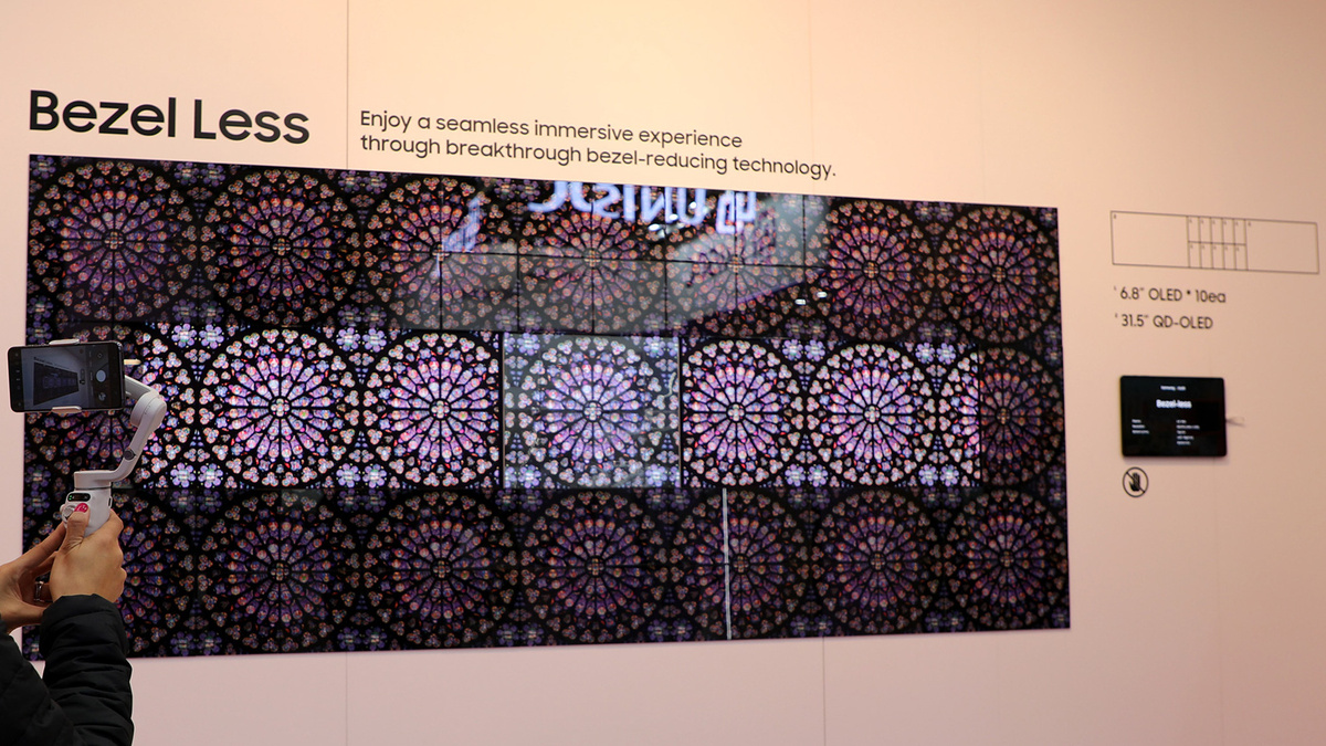    Samsung показала на MWC 2025 монитор-чемодан и другие новые дисплеи